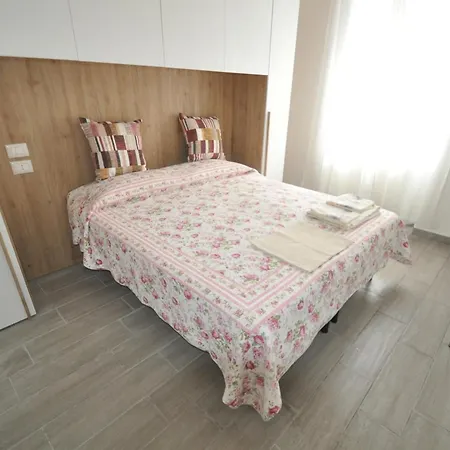Διαμέρισμα George House 1 Km Station Λα Σπέτσια
